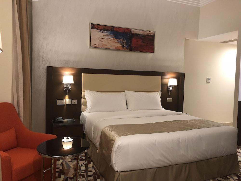 Al Murooj Grand Hotel Muskat Bagian luar foto