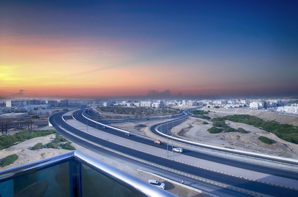 Al Murooj Grand Hotel Muskat Bagian luar foto