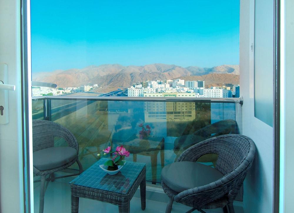 Al Murooj Grand Hotel Muskat Bagian luar foto