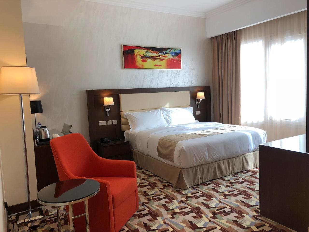 Al Murooj Grand Hotel Muskat Bagian luar foto
