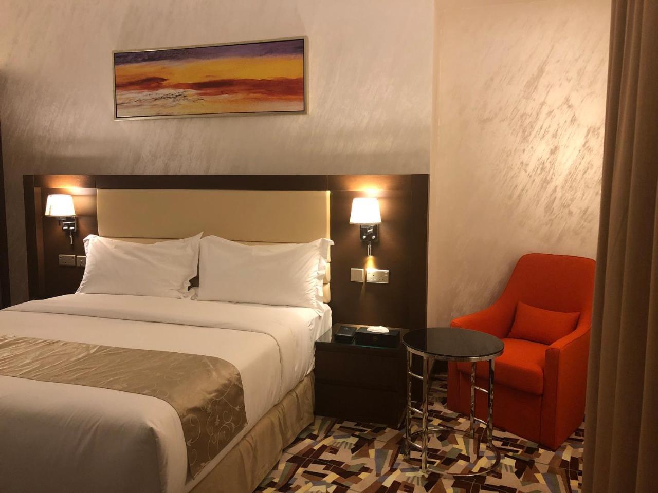 Al Murooj Grand Hotel Muskat Bagian luar foto