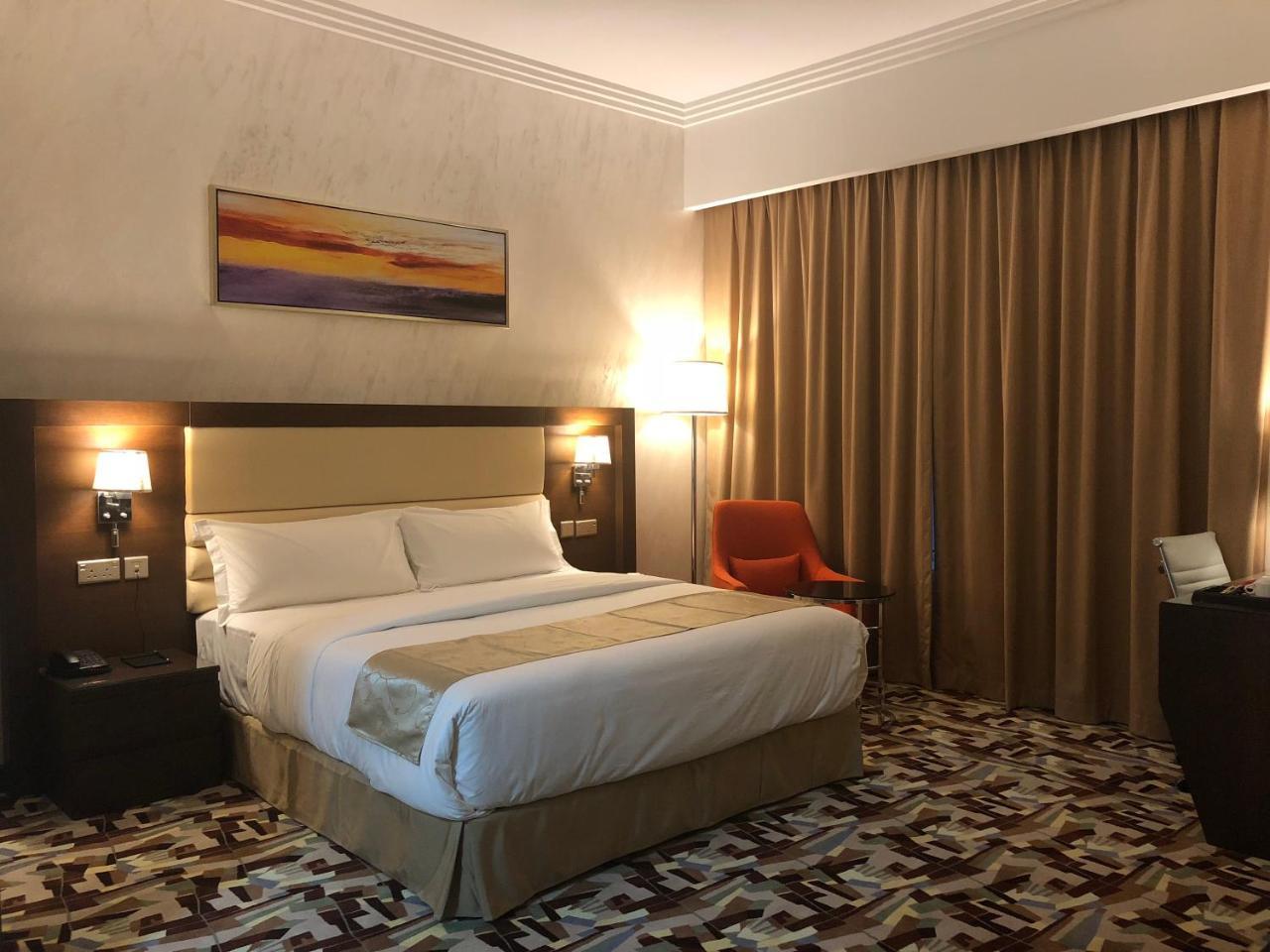 Al Murooj Grand Hotel Muskat Bagian luar foto