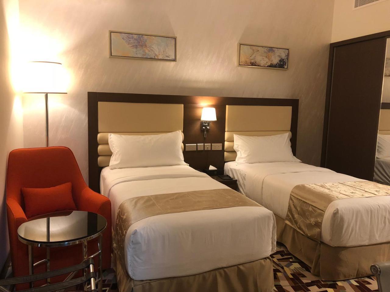Al Murooj Grand Hotel Muskat Bagian luar foto