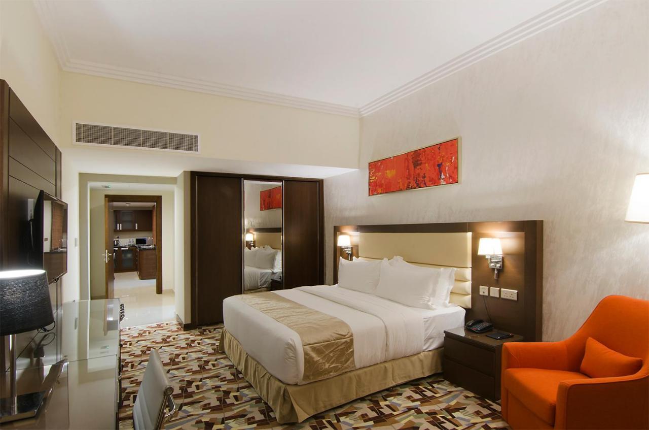 Al Murooj Grand Hotel Muskat Bagian luar foto