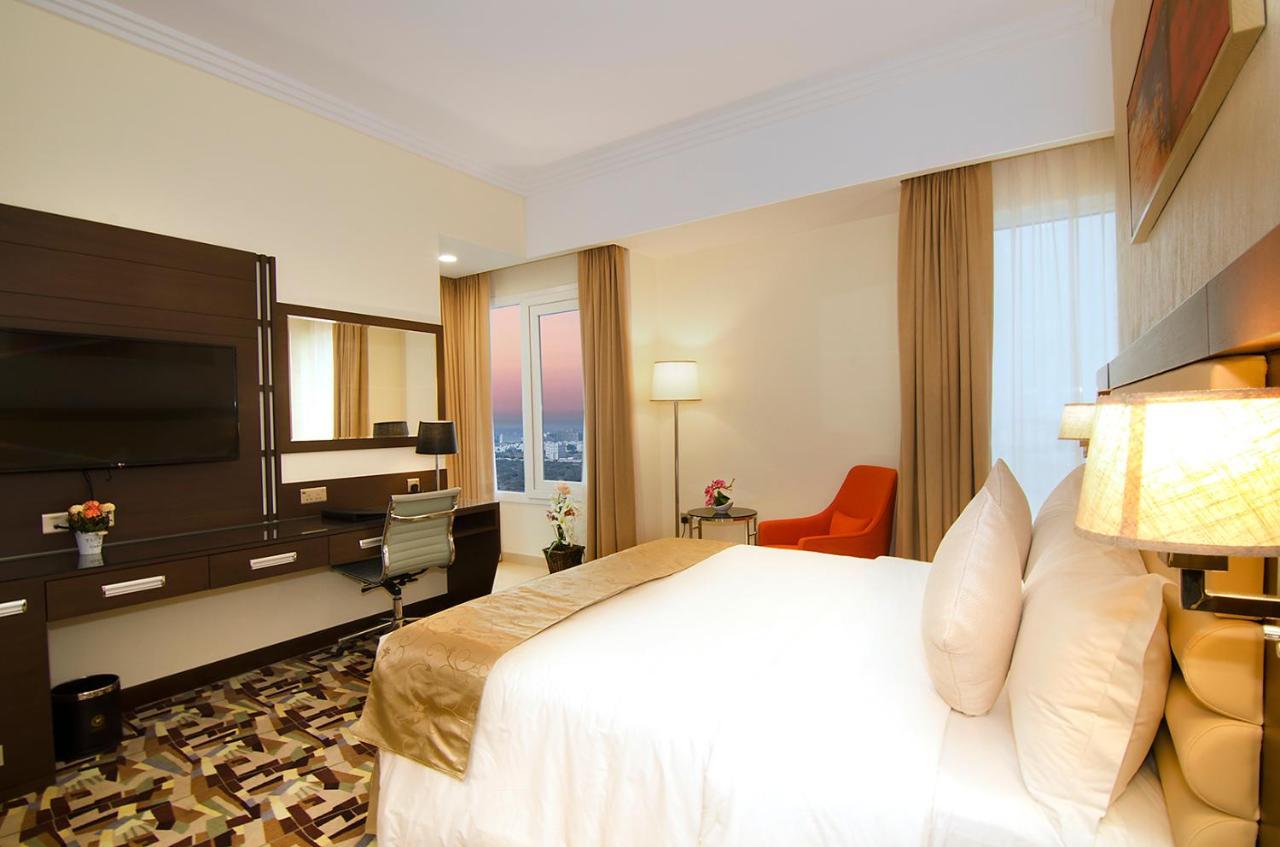 Al Murooj Grand Hotel Muskat Bagian luar foto