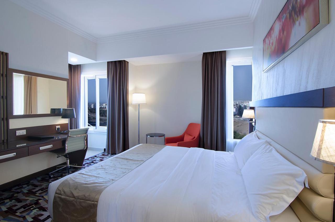 Al Murooj Grand Hotel Muskat Bagian luar foto