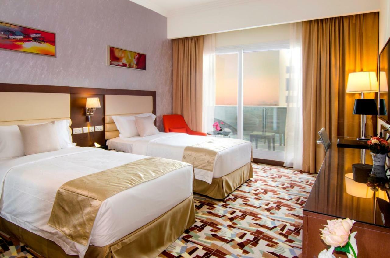 Al Murooj Grand Hotel Muskat Bagian luar foto