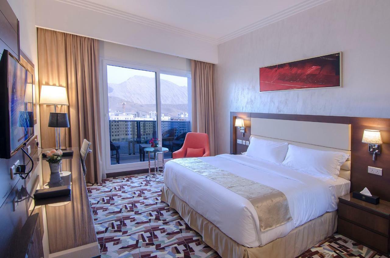Al Murooj Grand Hotel Muskat Bagian luar foto